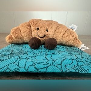 Brand New with Tags Jellycat Amuseables Croissant size small - sold out online